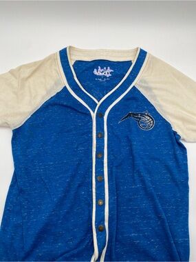 Touch by Alyssa Milano Orlando Magic Raglan Button Top Size L